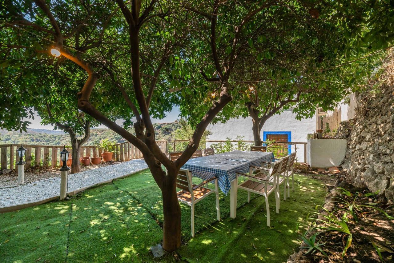 Casa Rural Entre Ojen Y Marbella Экстерьер фото